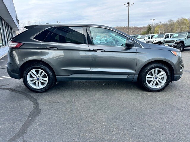 2017 Ford Edge SEL photo 4