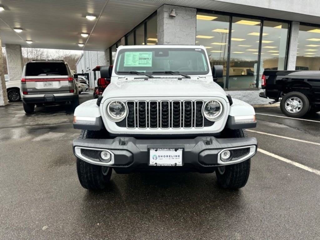 New 2025 Jeep Wrangler 4-DOOR SAHARA Sport Utility