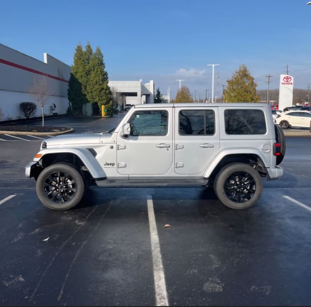 Used 2023 Jeep Wrangler 4-DOOR SAHARA 4X4 SUV