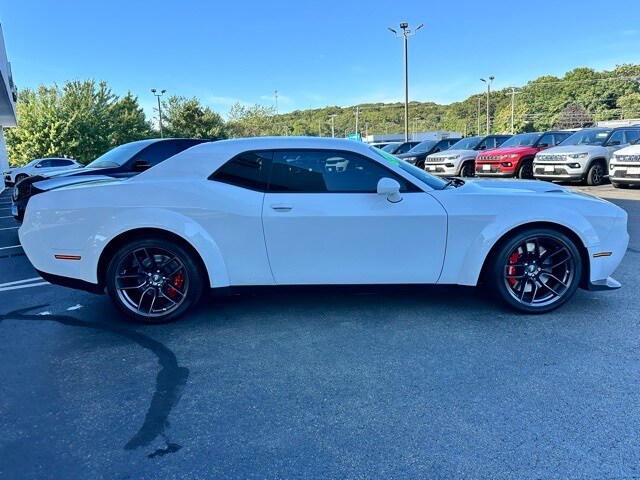 2021 Dodge Challenger R/T Scat Pack Widebody photo 4