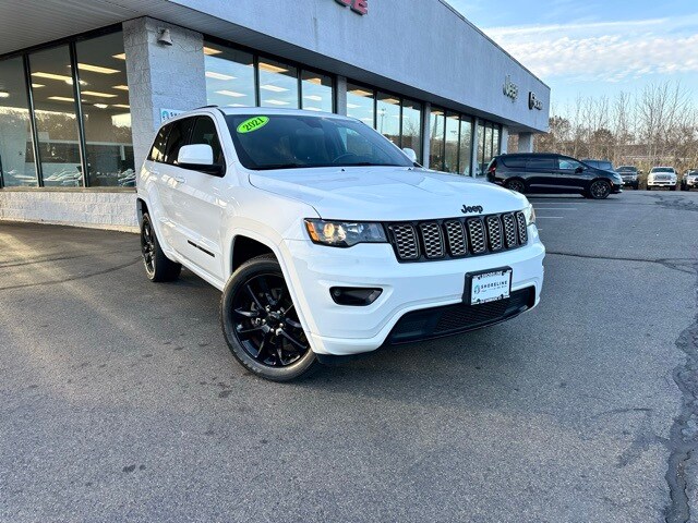 2021 Jeep Grand Cherokee Laredo X photo 3
