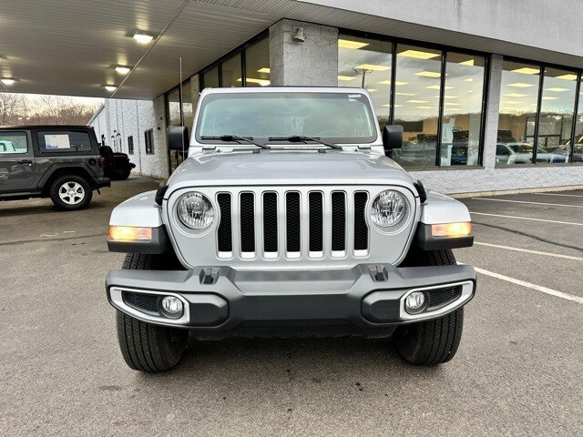 2023 Jeep Wrangler Sahara photo 2