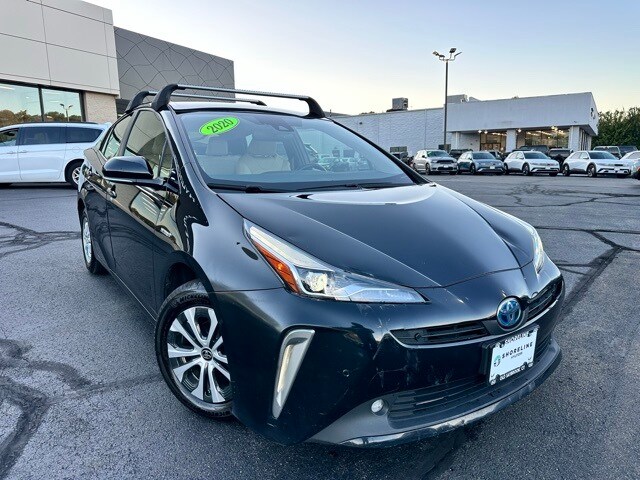 2020 Toyota Prius XLE AWD-e photo 3