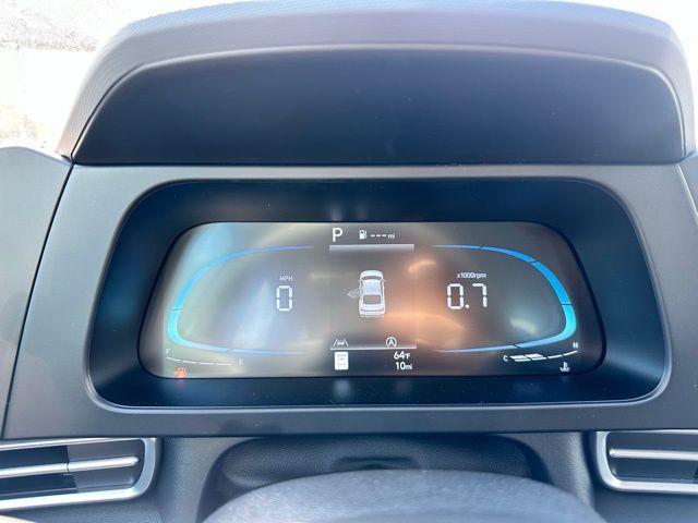 2025 Hyundai Elantra SE - Photo 16