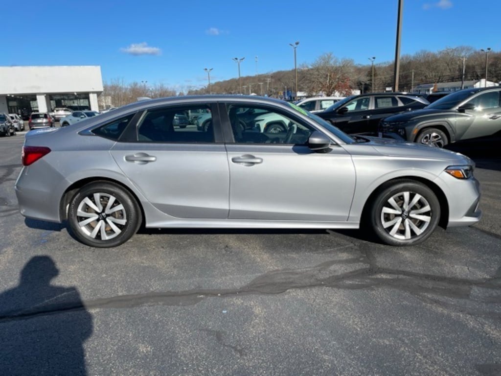 Used 2022 Honda Civic LX Sedan