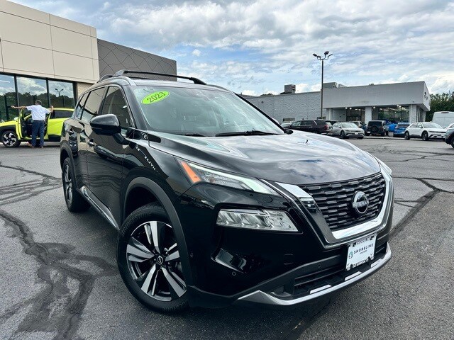 2023 Nissan Rogue SL photo 3