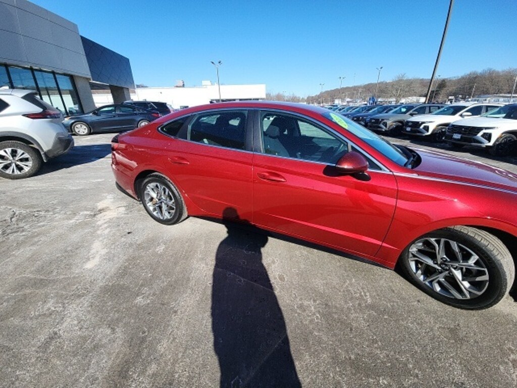 Used 2023 Hyundai Sonata SEL Sedan
