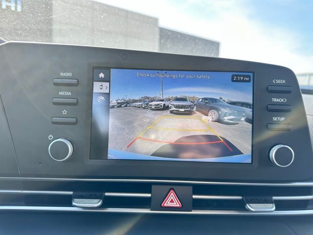 2025 Hyundai Elantra SE - Photo 19