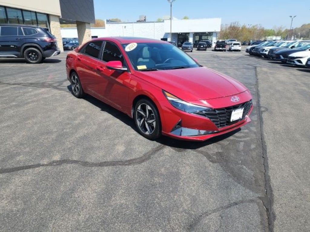 Used 2023 Hyundai Elantra Limited Sedan