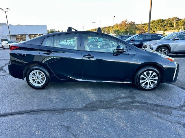 2020 Toyota Prius XLE AWD-e photo 4