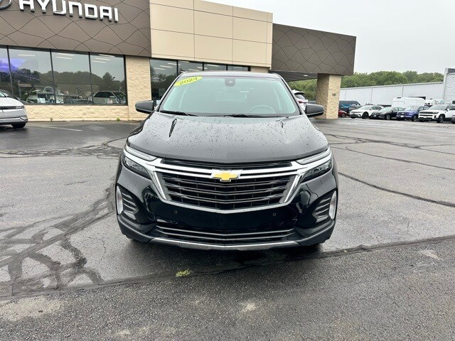 2024 Chevrolet Equinox LT photo 3