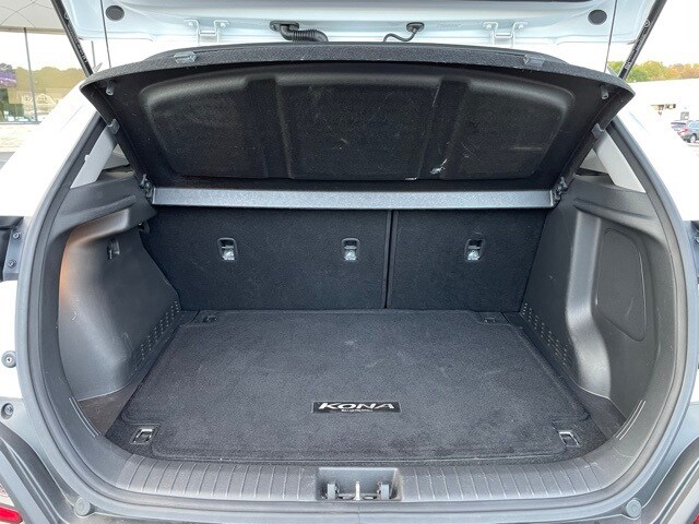 2021 Hyundai Kona SEL Plus photo 2