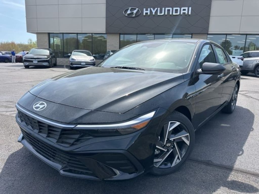 Used 2025 Hyundai Elantra SEL Sport Sedan