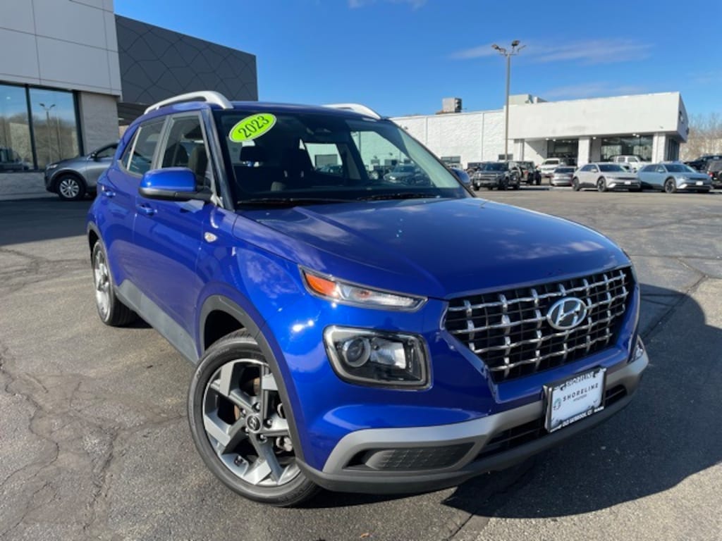 Used 2023 Hyundai Venue SEL SUV