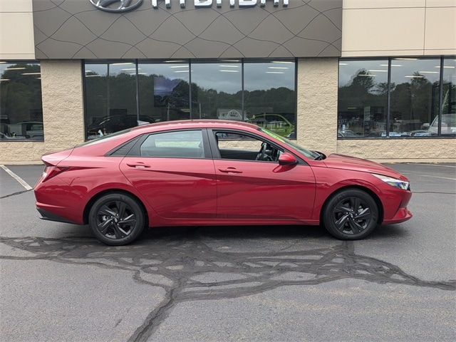 Used 2022 Hyundai Elantra Blue with VIN KMHLM4AJ1NU028854 for sale in Old Saybrook, CT