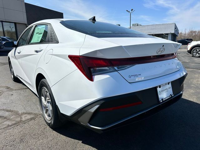 2025 Hyundai Elantra SE - Photo 7