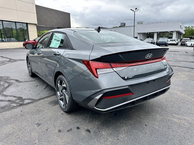 2025 Hyundai Elantra Blue - Photo 7