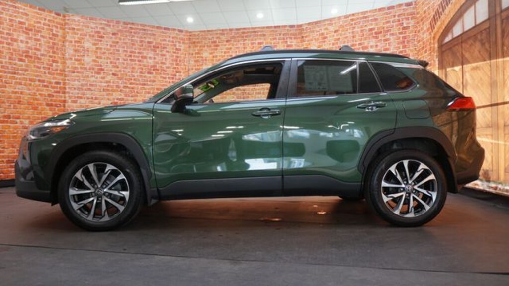 Used 2023 Toyota Corolla Cross XLE SUV