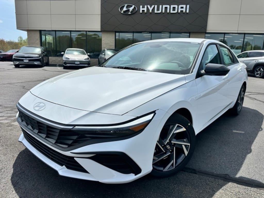 Certified 2025 Hyundai Elantra SEL Sport Sedan