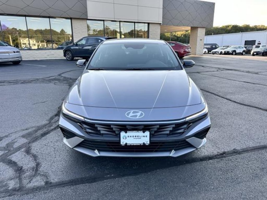 New 2025 Hyundai Elantra SEL Sport Sedan