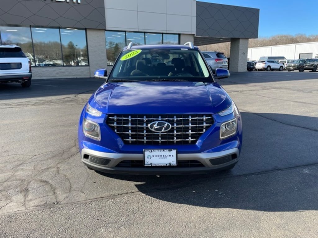 Used 2023 Hyundai Venue SEL SUV