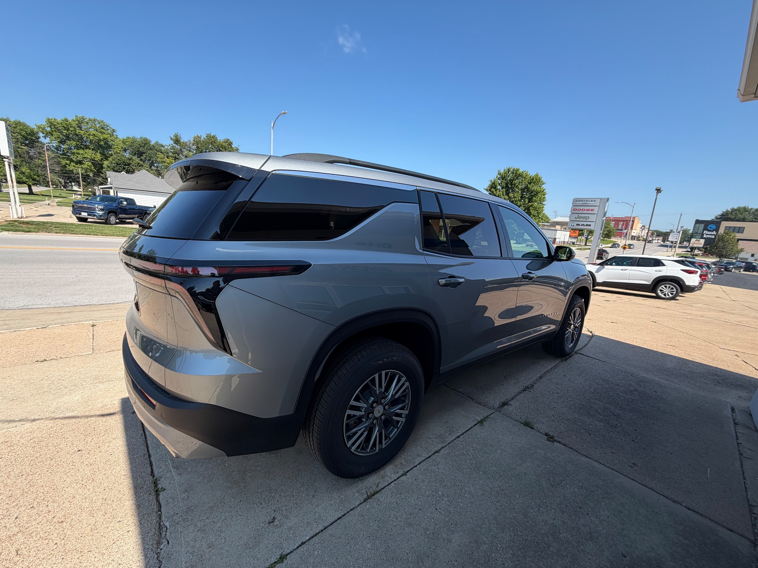 2026 Chevrolet Traverse LT - Photo 25