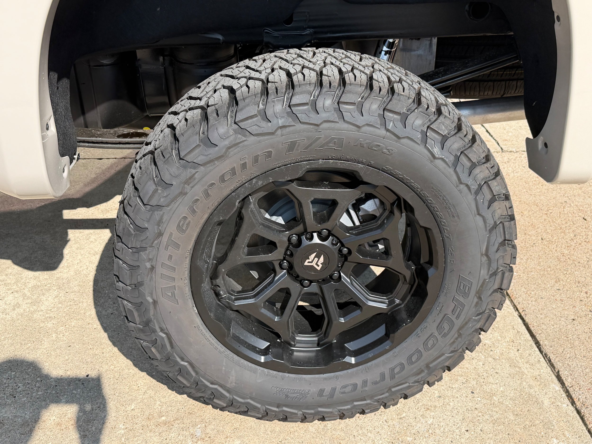 2026 Chevrolet Silverado 1500 RST - Photo 18