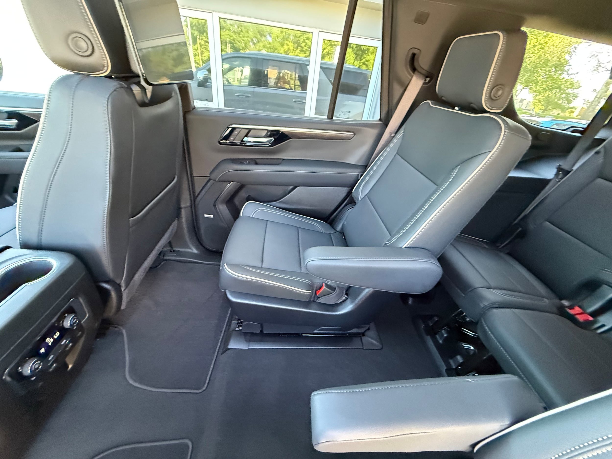 2026 Chevrolet Tahoe Premier - Photo 29