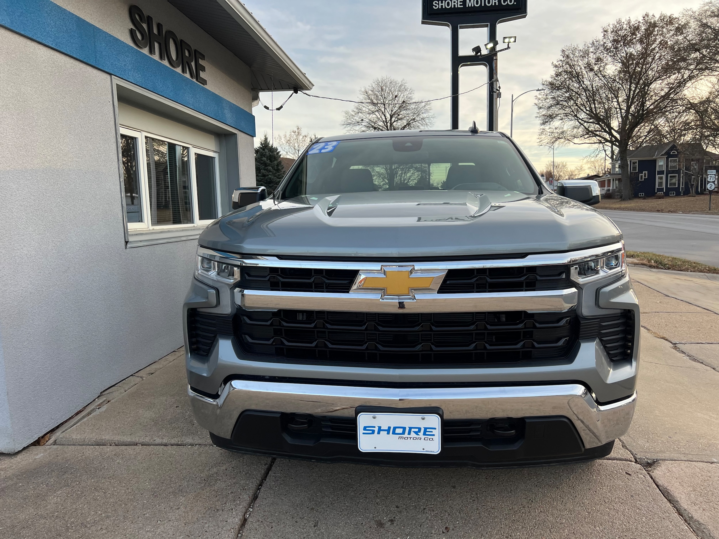 Used 2023 Chevrolet Silverado 1500 LT with VIN 2GCUDDED6P1123101 for sale in Clarinda, IA