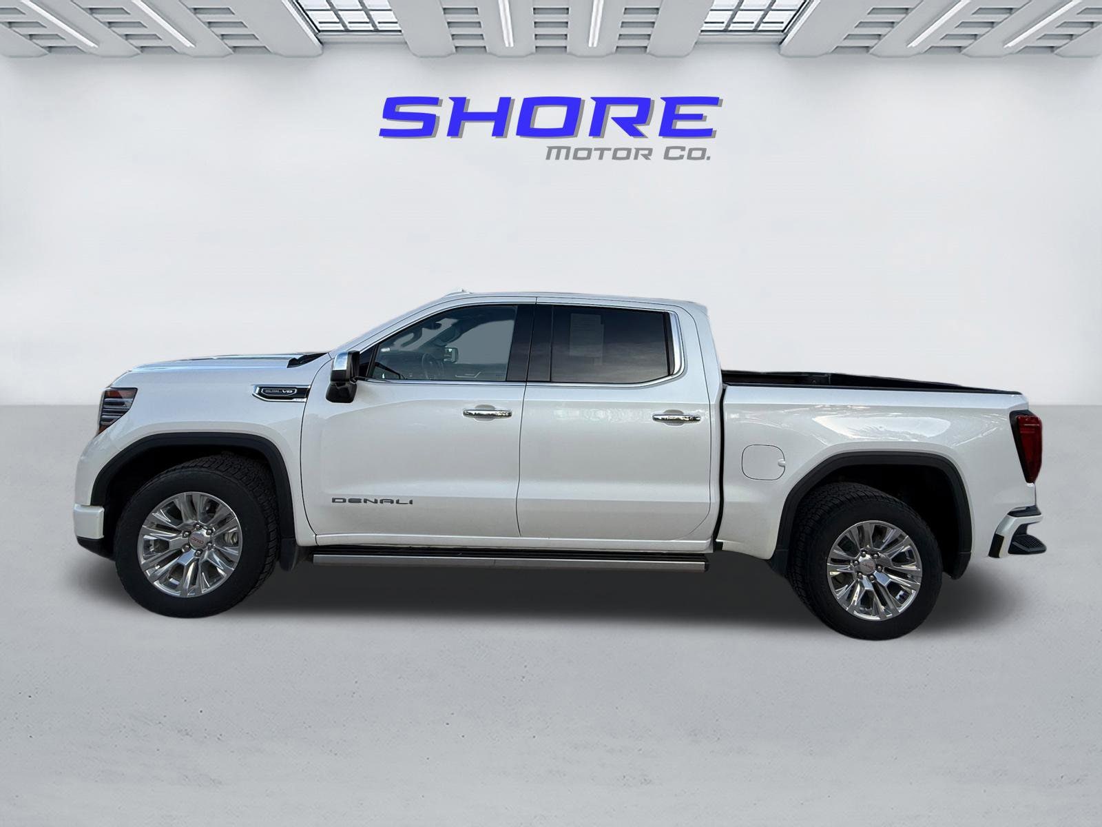 2024 GMC Sierra 4WD Crew Cab Short Box Denali's photo