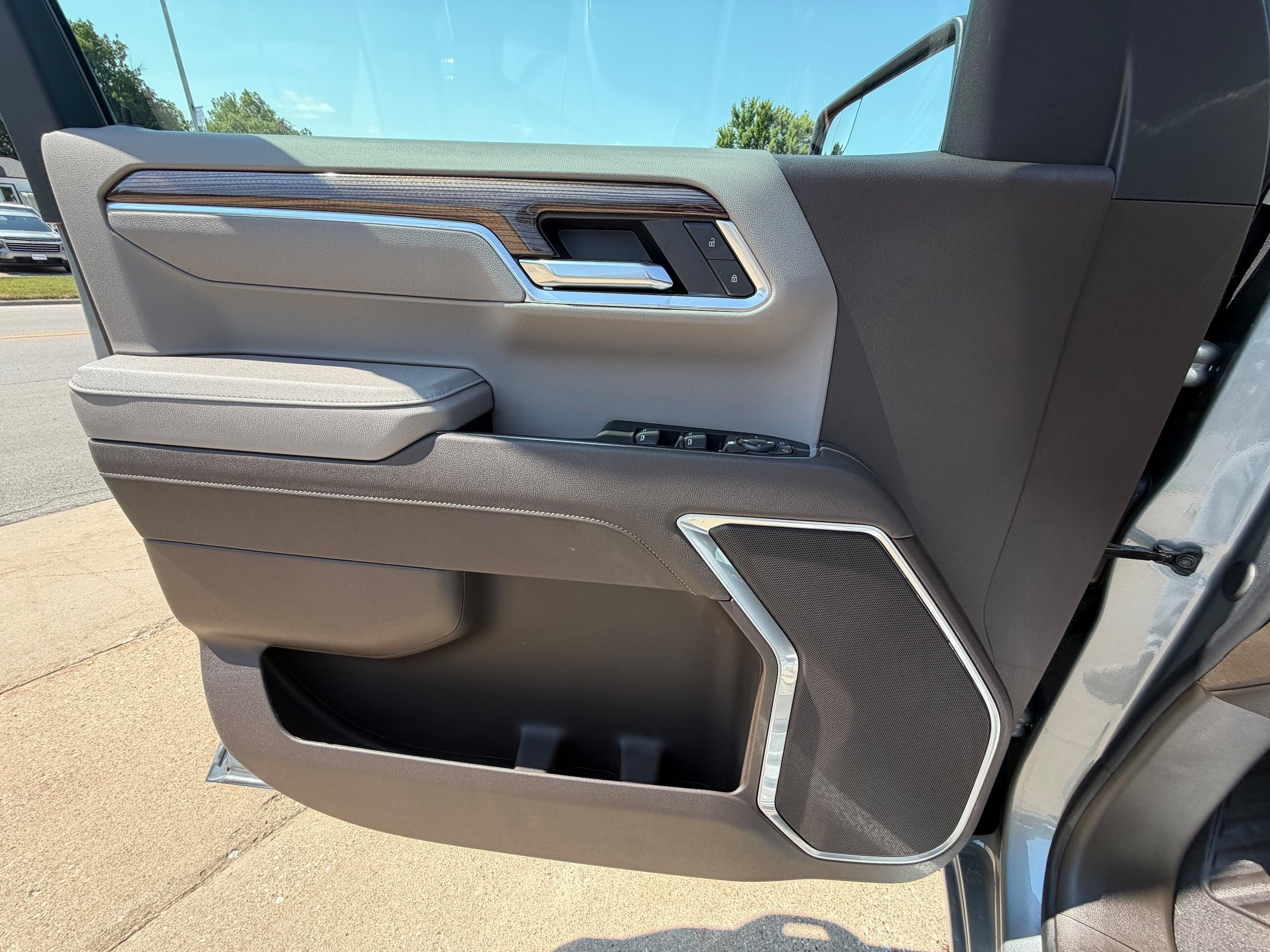 2026 Chevrolet Silverado 1500 LT - Photo 9