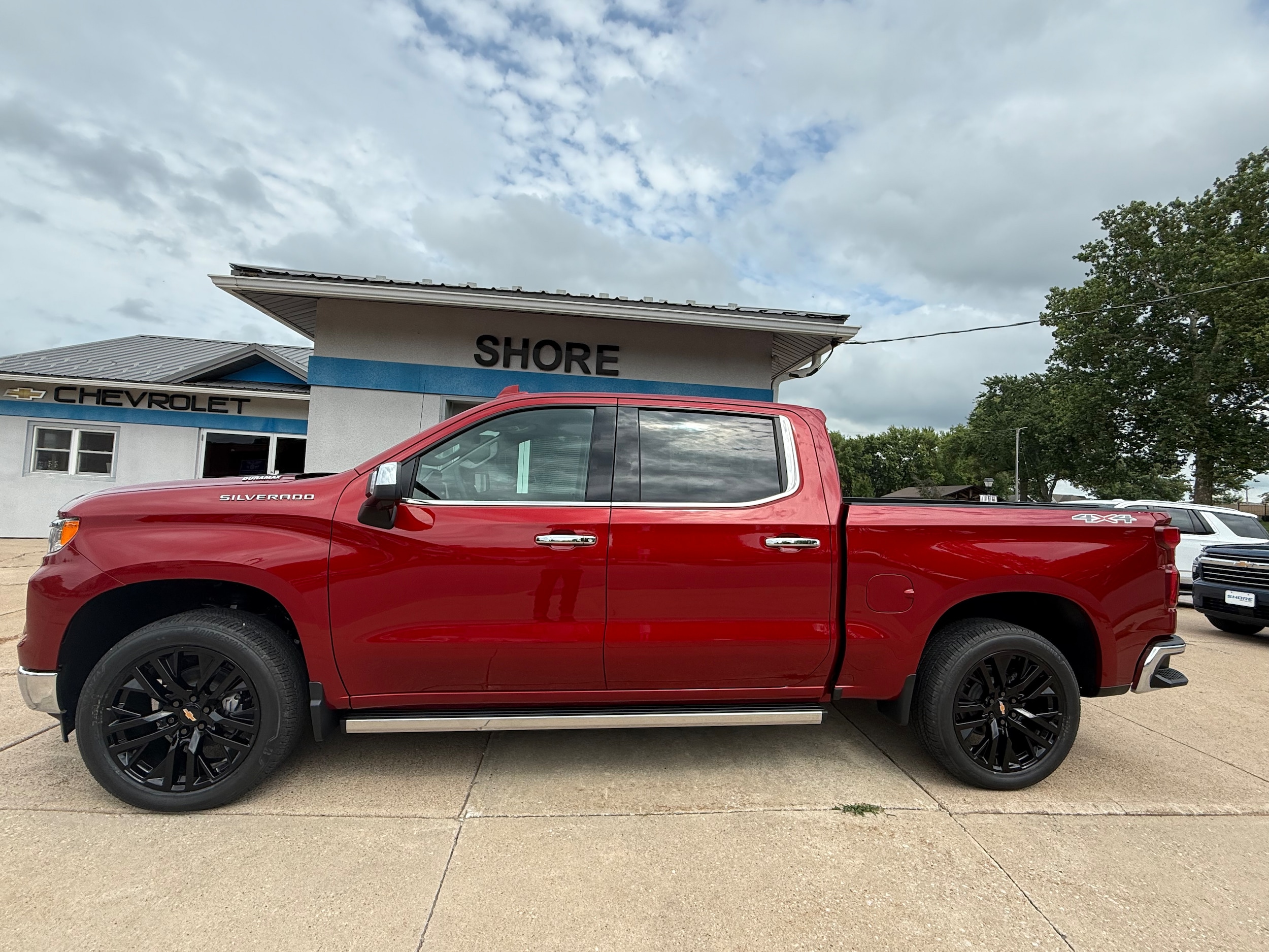 2025 Chevrolet Silverado 1500 LTZ