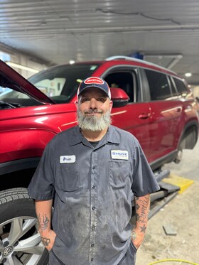 Staff member Brian from ID_2914bafff74d