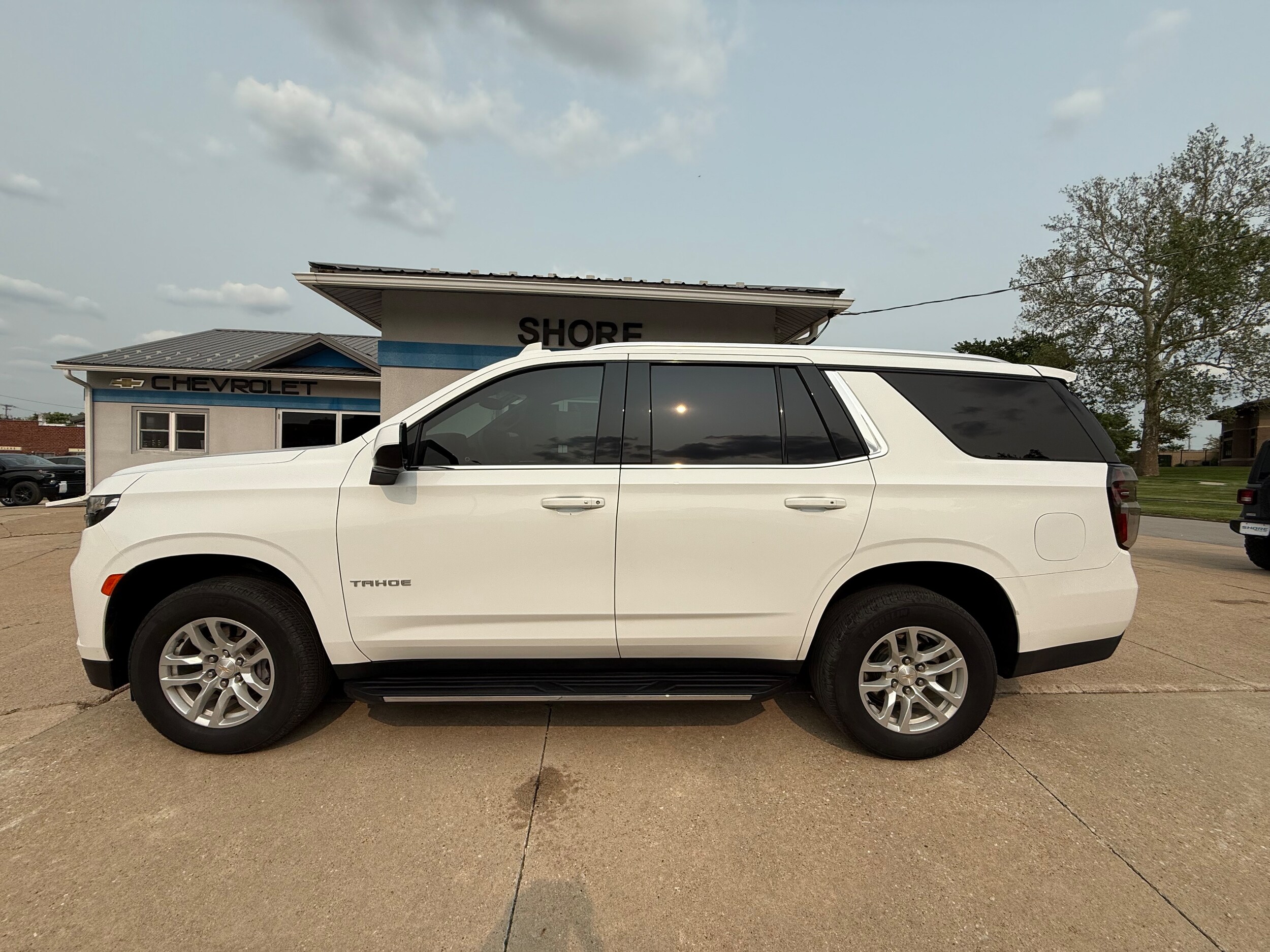 2023 Chevrolet Tahoe LS's photo