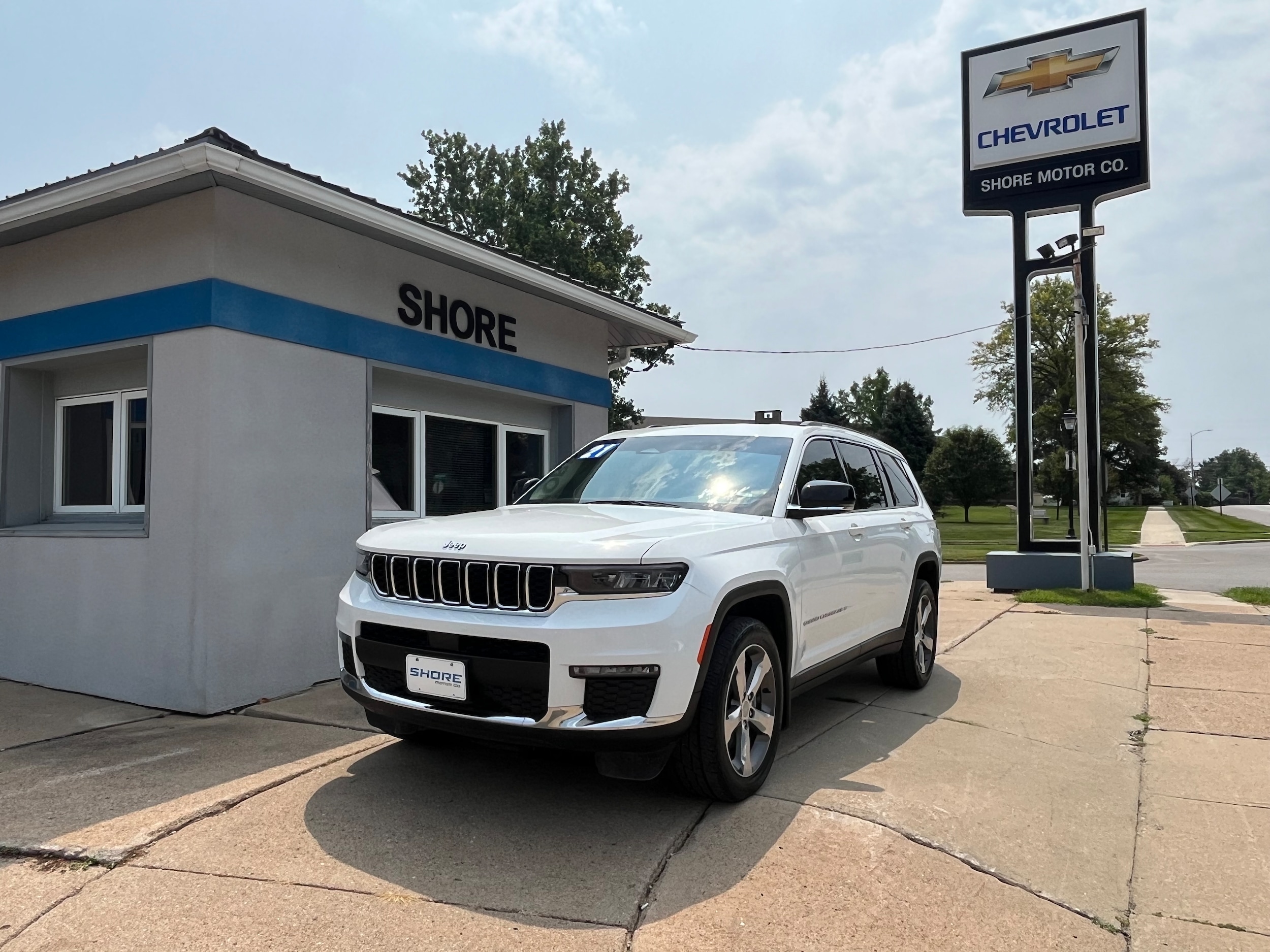 Used 2021 Jeep Grand Cherokee L Limited with VIN 1C4RJKBG6M8196432 for sale in Clarinda, IA