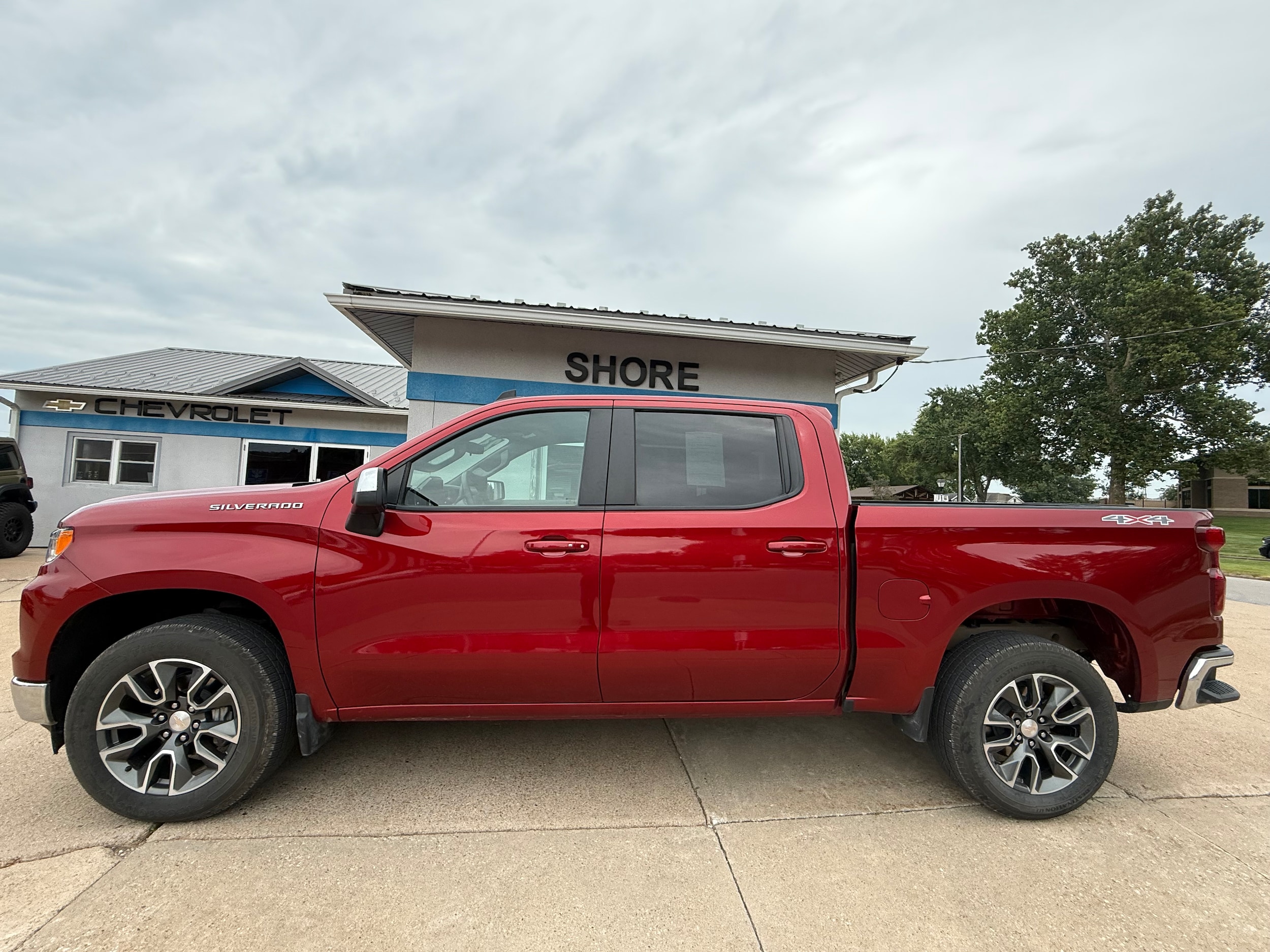 2023 Chevrolet Silverado 1500 LT