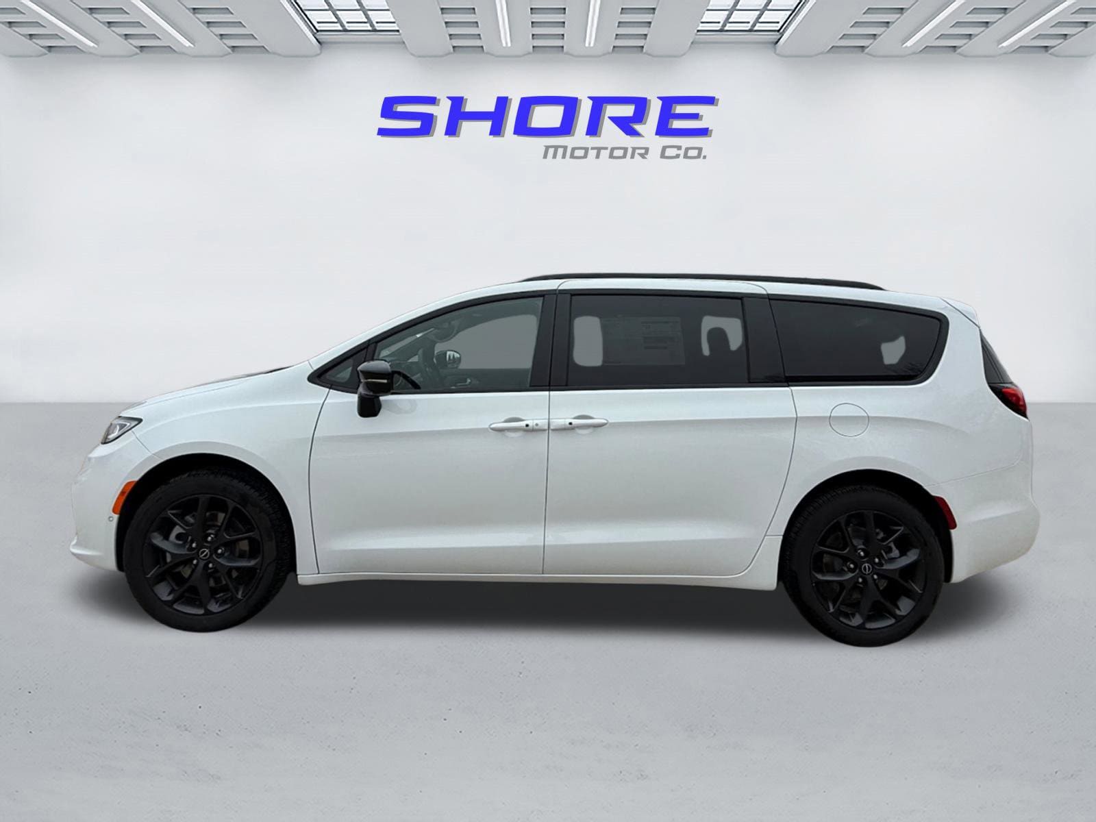 2026 Chrysler Pacifica Limited AWD's photo
