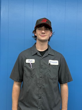 Staff member Jason from ID_d032ec