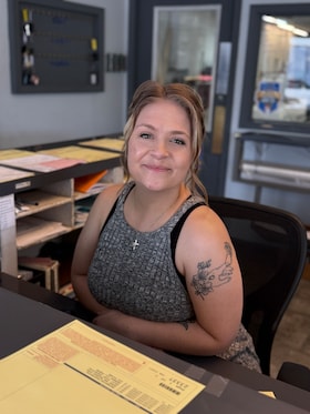 Staff member Blythe from ID_d6e78cd94840