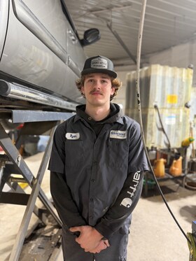Staff member Ryan from ID_d032ec