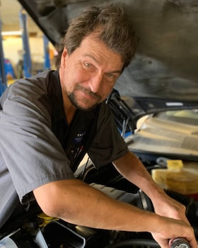Staff member Mike Streitenberger from ID_d6e78cd94840