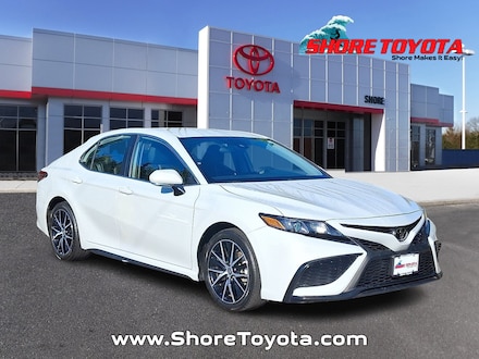 2024 Toyota Camry SE Sedan