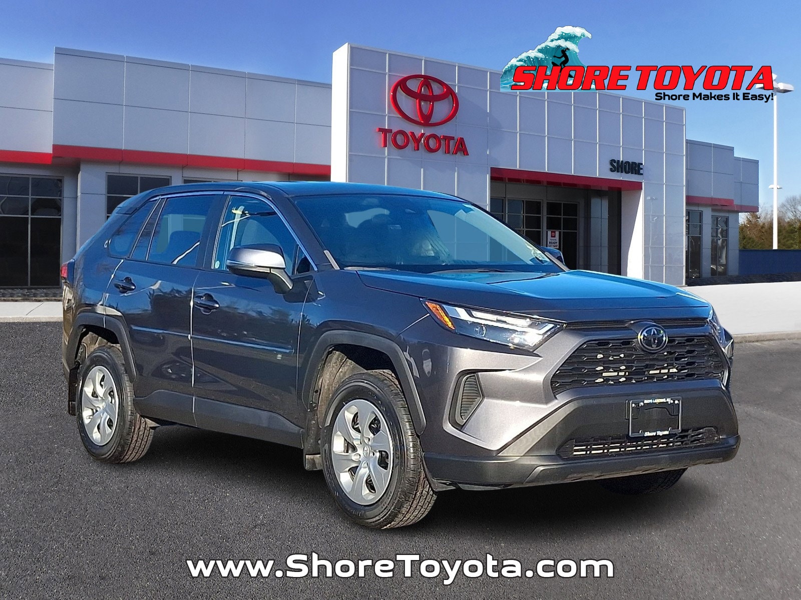 2023 Toyota RAV4 LE's photo