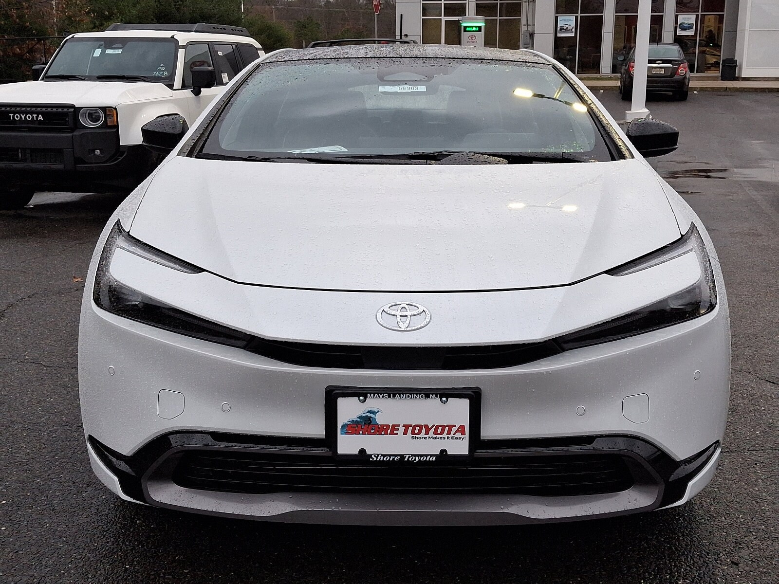 2025 Toyota Prius XLE photo 2