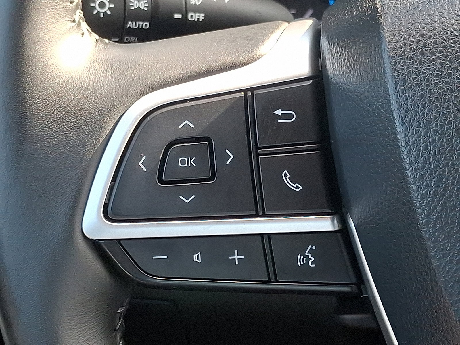 2023 Toyota Highlander XLE - Photo 22