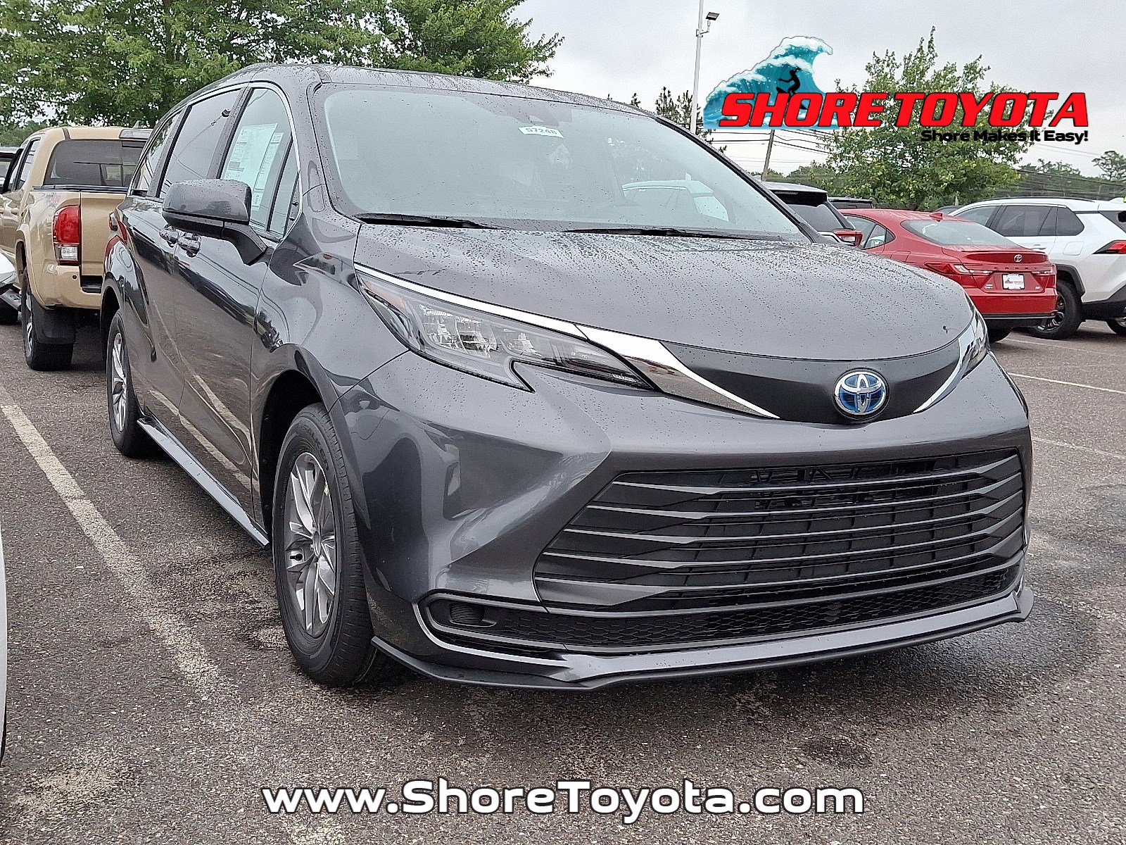 2025 Toyota Sienna 8 PASSENGER 