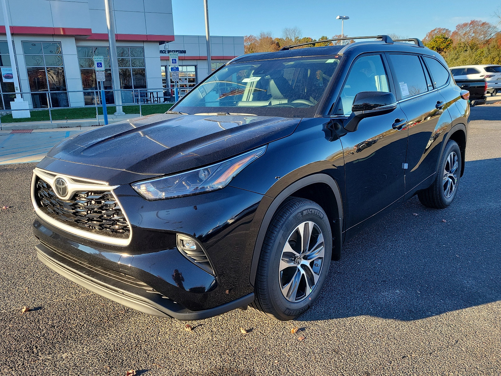 Used 2023 Toyota Highlander XLE with VIN 5TDKDRBH9PS527188 for sale in Mays Landing, NJ