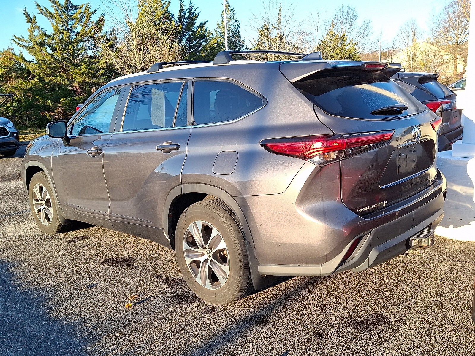 2023 Toyota Highlander XLE photo 3