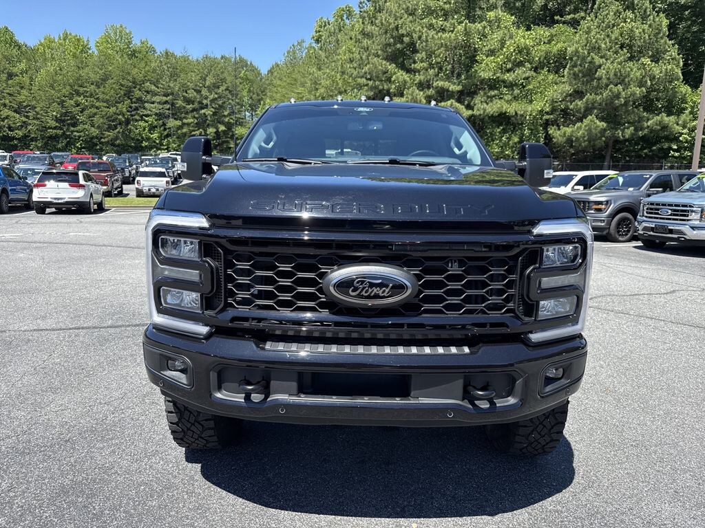 Used 2025 Ford F-250 Lariat Crew Cab Truck