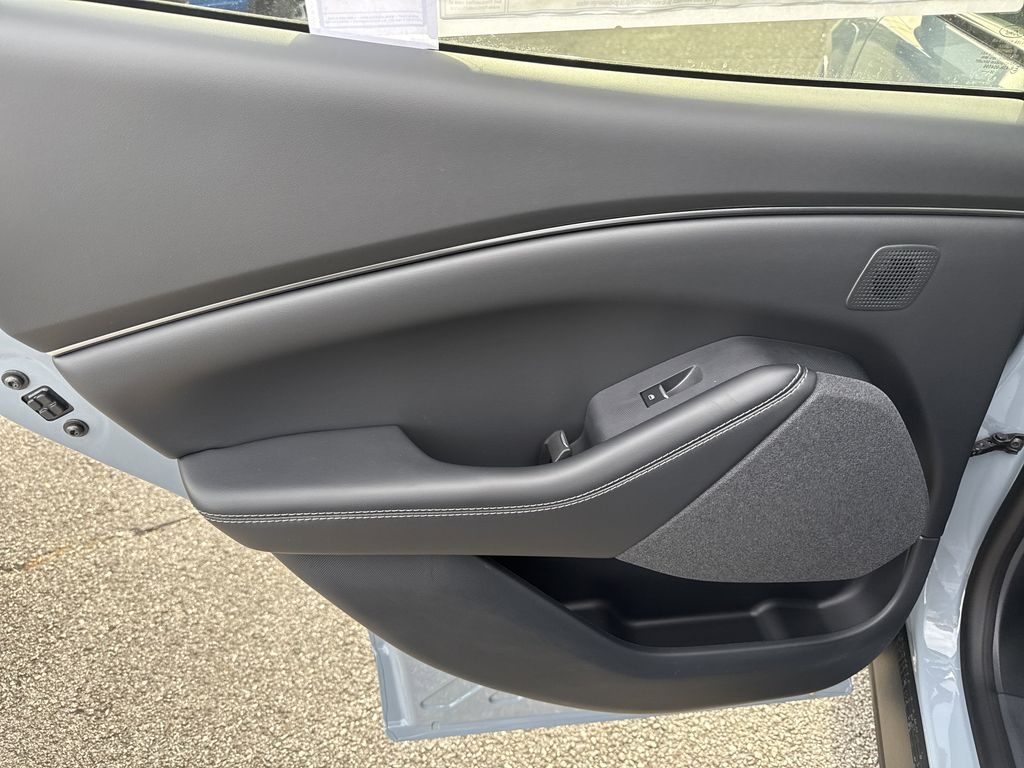 2025 Ford Mustang Mach-E Premium - Photo 23